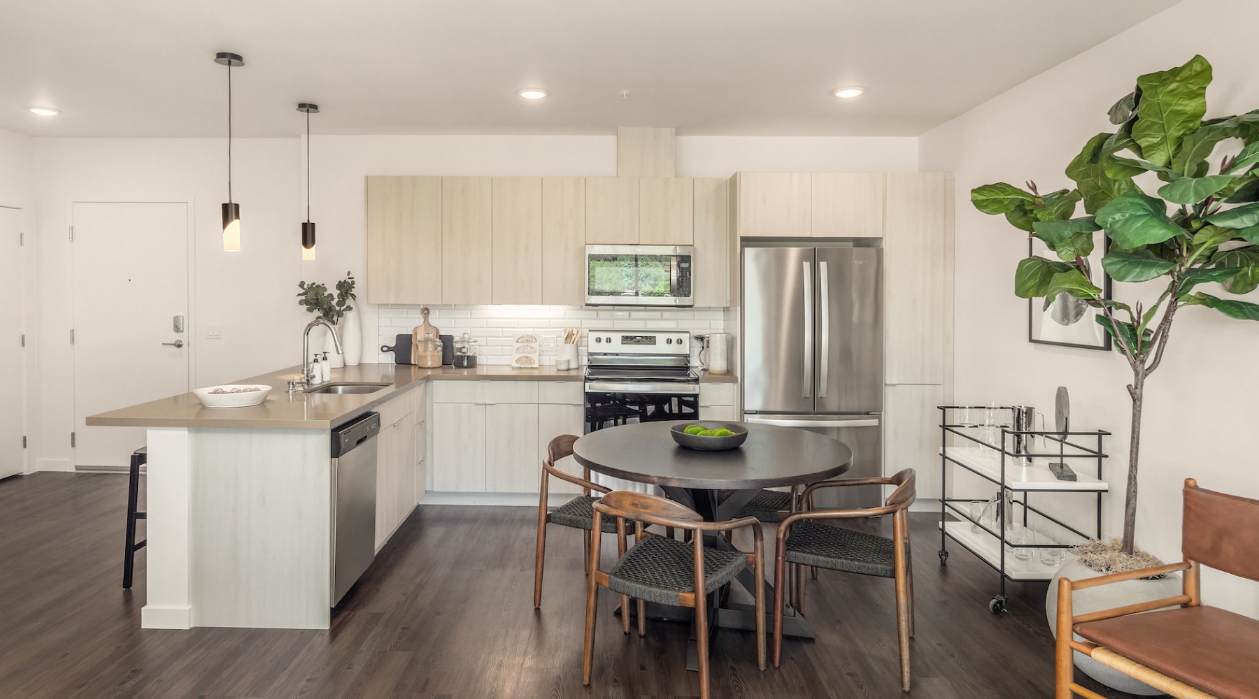 Downtown Woodinville Apartments luxury kitchen finishes & modern floorplan
